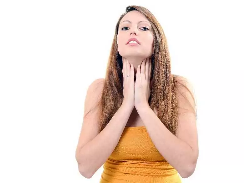 Rak tarczycy – charakterystyka objawów i metody leczenia